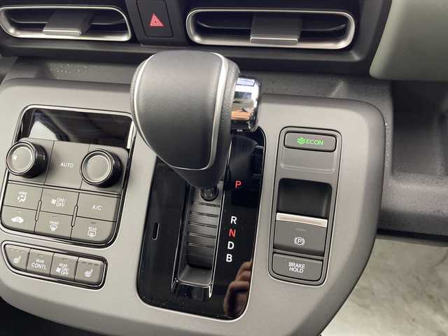 ホンダ フリード ハイブリット e:HEV クロスター 熊本県 2025(令7)年 0.1千km クリスタルブラックパール 未使用車　/ホンダコネクト９型ナビ（ＴＶ／ＢＴ）　/ホンダセンシング　/ＢＳＭ　/レーダークルーズコントロール/シートヒーター　/両側電動パワスラ/バックカメラ　/コーナーセンサー　/純正LEDヘッドライト/フォグランプ/純正アルミホイール15インチ/サーキュレーター　/スマートキー　/スペアキー　/ＵＳＢ