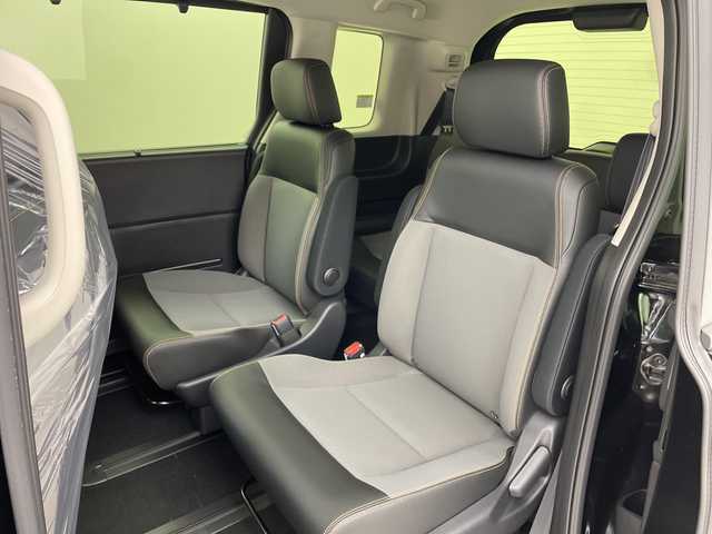 ホンダ フリード ハイブリット e:HEV クロスター 熊本県 2025(令7)年 0.1千km クリスタルブラックパール 未使用車　/ホンダコネクト９型ナビ（ＴＶ／ＢＴ）　/ホンダセンシング　/ＢＳＭ　/レーダークルーズコントロール/シートヒーター　/両側電動パワスラ/バックカメラ　/コーナーセンサー　/純正LEDヘッドライト/フォグランプ/純正アルミホイール15インチ/サーキュレーター　/スマートキー　/スペアキー　/ＵＳＢ