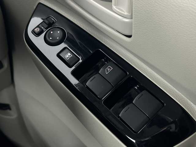 日産 ルークス X 愛知県 2025(令7)年 0.7万km ホワイトパール 禁煙車/７インチディスプレイオーディオ/（Bluetooth/ＡＭ/ＦＭ/CD/DVD）/全方位カメラ/エマージェンシーブレーキ/レーンキープアシスト/オートマチックハイビーム/コーナーセンサー/ＥＴＣ/片側パワスライドドア/アイドリングストップ/スマートキー/プッシュスタート/ＬＥＤヘッドライト/オートライト/横滑り防止装置/電動格納ミラー