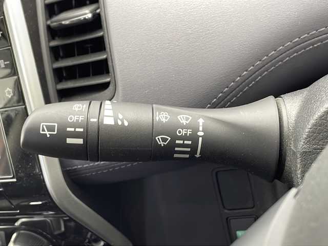 日産 セレナ ハイウェイスター V 千葉県 2019(令1)年 4.3万km ブリリアントホワイトパール ワンオーナー/禁煙車/全方位運転支援システム/インテリジェントエマージェンシーブレーキ/セーフティパックB/プロパイロット/純正9インチナビ/フルセグTV/バックカメラ/インテリジェントアラウンドビューモニター/ビルトインETC/ハンズフリーパワースライドドア(両側)/アダプティブLEDヘッドランプ/オートライト/オLEDフロントフォグ/純正16インチアルミ/革巻きステアリング/電動パーキングブレーキ/オートブレーキホールド/インテリジェントキー