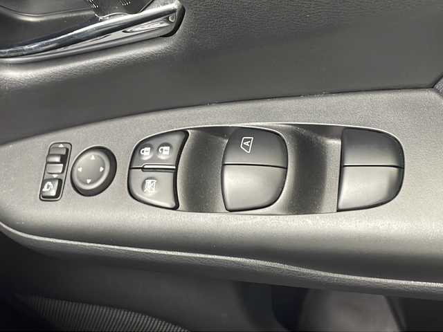日産 セレナ ハイウェイスター V 千葉県 2019(令1)年 4.3万km ブリリアントホワイトパール ワンオーナー/禁煙車/全方位運転支援システム/インテリジェントエマージェンシーブレーキ/セーフティパックB/プロパイロット/純正9インチナビ/フルセグTV/バックカメラ/インテリジェントアラウンドビューモニター/ビルトインETC/ハンズフリーパワースライドドア(両側)/アダプティブLEDヘッドランプ/オートライト/オLEDフロントフォグ/純正16インチアルミ/革巻きステアリング/電動パーキングブレーキ/オートブレーキホールド/インテリジェントキー