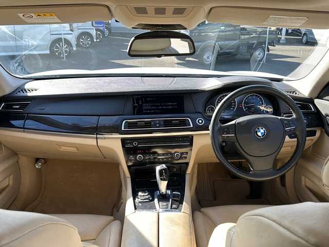 ＢＭＷ ７５０ｉ