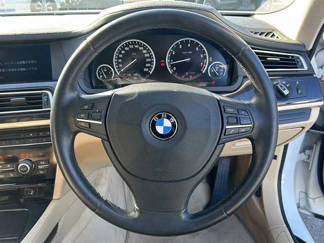 ＢＭＷ ７５０ｉ