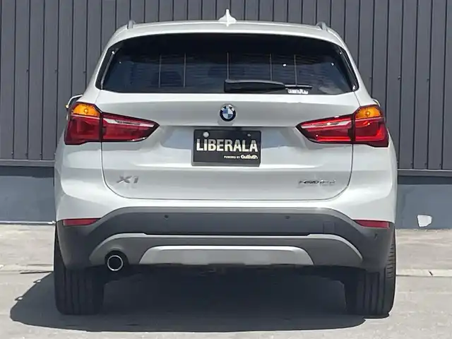 ＢＭＷ Ｘ１ xDrive 18d xライン 青森県 2018(平30)年 4.7万km ミネラルホワイト /4WD/ディーゼル・ターボ/メーカーオプション/ハイラインパッケージ/-パーフォレーテッドダコタレザーシート/-フロントシートヒーティング/-ファインウッドオークグレインマットインテリアトリム/コンフォートパッケージ/-オートマチックテールゲートオペレーション/-スライディングリヤシート/-電動フロントシート運転席メモリー機能付/主要装備/インテリジェントセーフティ/純正HDDナビ/　(DVD/Bt/USB)/バックカメラ/ミラー一体型ETC/スマートキー/前後バンパーソナー/ダウンヒルアシスト/純正18インチアルミホイール/LEDオートライト/シルバールーフレール/ウインカーミラー /前後フォグランプ/革巻きステア/ノブ/オーディオ/ステアスイッチ/オートワイパー/電格調整ミラー/レーンキーピングアシスト/パーキングアシスト/ヒルクライムアシスト/横滑り防止機能/W/サイド/カーテンエアバッグ/ABS/スマートキー/保証書/取説