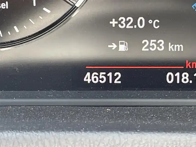 ＢＭＷ Ｘ１ xDrive 18d xライン 青森県 2018(平30)年 4.7万km ミネラルホワイト /4WD/ディーゼル・ターボ/メーカーオプション/ハイラインパッケージ/-パーフォレーテッドダコタレザーシート/-フロントシートヒーティング/-ファインウッドオークグレインマットインテリアトリム/コンフォートパッケージ/-オートマチックテールゲートオペレーション/-スライディングリヤシート/-電動フロントシート運転席メモリー機能付/主要装備/インテリジェントセーフティ/純正HDDナビ/　(DVD/Bt/USB)/バックカメラ/ミラー一体型ETC/スマートキー/前後バンパーソナー/ダウンヒルアシスト/純正18インチアルミホイール/LEDオートライト/シルバールーフレール/ウインカーミラー /前後フォグランプ/革巻きステア/ノブ/オーディオ/ステアスイッチ/オートワイパー/電格調整ミラー/レーンキーピングアシスト/パーキングアシスト/ヒルクライムアシスト/横滑り防止機能/W/サイド/カーテンエアバッグ/ABS/スマートキー/保証書/取説