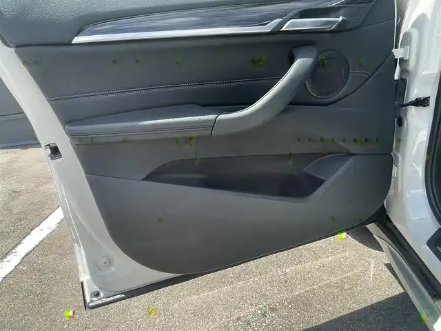 ＢＭＷ Ｘ１ xDrive 18d xライン 青森県 2018(平30)年 4.7万km ミネラルホワイト /4WD/ディーゼル・ターボ/メーカーオプション/ハイラインパッケージ/-パーフォレーテッドダコタレザーシート/-フロントシートヒーティング/-ファインウッドオークグレインマットインテリアトリム/コンフォートパッケージ/-オートマチックテールゲートオペレーション/-スライディングリヤシート/-電動フロントシート運転席メモリー機能付/主要装備/インテリジェントセーフティ/純正HDDナビ/　(DVD/Bt/USB)/バックカメラ/ミラー一体型ETC/スマートキー/前後バンパーソナー/ダウンヒルアシスト/純正18インチアルミホイール/LEDオートライト/シルバールーフレール/ウインカーミラー /前後フォグランプ/革巻きステア/ノブ/オーディオ/ステアスイッチ/オートワイパー/電格調整ミラー/レーンキーピングアシスト/パーキングアシスト/ヒルクライムアシスト/横滑り防止機能/W/サイド/カーテンエアバッグ/ABS/スマートキー/保証書/取説