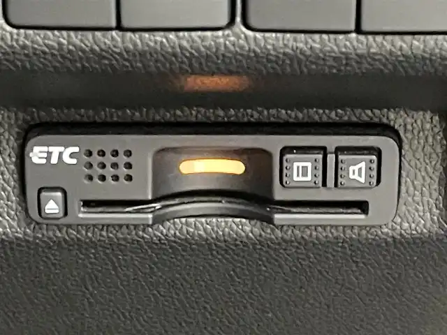 ホンダ フリード ハイブリット EX 埼玉県 2017(平29)年 6.3万km ホワイトオーキッドパール 純正ナビ/・FM/・AM/・フルセグTV/・CD/・DVD/・MusicRack/・SD/主要装備/・バックカメラ/・追従機能付クルーズコントロール/・ＥＴＣ/・ドライブレコーダー/・サイドカーテンエアバッグ/・衝突被害軽減システム/(ホンダセンシング)/・両側パワースライドドア/・コーナーセンサー/・１００Ｖ電源/・横滑り防止装置/・LEDヘッドライト/・レーンキープアシスト/・シートカバー/・純正15AW