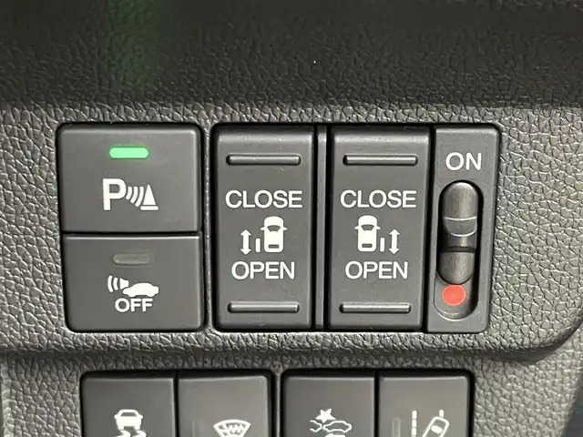 ホンダ フリード ハイブリット EX 埼玉県 2017(平29)年 6.3万km ホワイトオーキッドパール 純正ナビ/・FM/・AM/・フルセグTV/・CD/・DVD/・MusicRack/・SD/主要装備/・バックカメラ/・追従機能付クルーズコントロール/・ＥＴＣ/・ドライブレコーダー/・サイドカーテンエアバッグ/・衝突被害軽減システム/(ホンダセンシング)/・両側パワースライドドア/・コーナーセンサー/・１００Ｖ電源/・横滑り防止装置/・LEDヘッドライト/・レーンキープアシスト/・シートカバー/・純正15AW