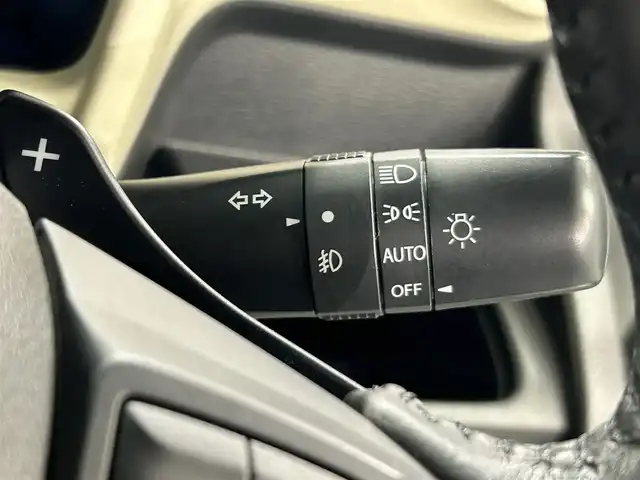 スズキ クロスビー HYBRID MZ 愛知県 2018(平30)年 4.2万km ピュアホワイトP 1オーナー/セーフティサポート/デュアルセンサーブレーキ/前後誤発進抑止機能/車線逸脱警報/ふらつき警報機能/先行車発進お知らせ機能/ハイビームアシスト/後退時ブレーキサポート/リアパーキングセンサー/純正8インチナビ【CN-RZ83】/　CD/DVD/Bluetooth/フルセグTV/全周囲/バックカメラ/ビルトインETC/前方ドライブレコーダー/オートライト/LEDヘッドライト/パドルシフト/ステアリングスイッチ/電動格納ミラー/フロアマット/ドアバイザー/スペアキー×1/保証書/取説書