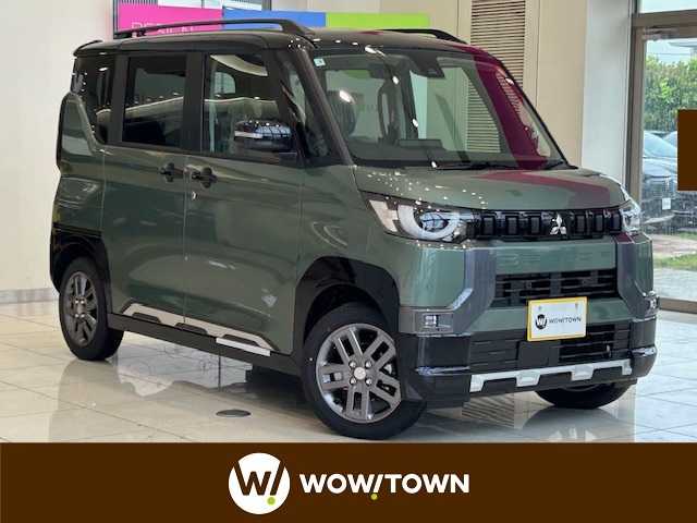 三菱 デリカミニ T プレミアム 埼玉県 2025(令7)年 0.1万km未満 緑 マイパイロット/9型ディスプレイオーディオ/ BT/USB/アンドロイドオート/アップルカープレイ/全方位カメラ/両側電動スライドドア/ハーフレザーシート/ルーフレール/LEDヘッドライト/スマートキー×2/禁煙車