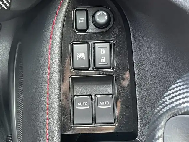 トヨタ ８６ GT 東京都 2020(令2)年 1.8万km クリスタルホワイトパール ガソリン/2WD(FR)/6速AT/純正7インチナビ/（AM/FM/CD/DVD/Bluetooth/フルセグTV）/バックカメラ/ドライブレコーダー/ETC/安全装備/・ビークルダイナミクスコントロール/・クルーズコントロール/・アンチロックブレーキシステム/装備/・ハーフレザーシート/・パドルシフト/・ステアリングスイッチ/・革巻きステアリング/・オートエアコン/・オートライトシステム/・LEDヘッドライト/・電動格納ミラー/・社外18インチAW【エンケイ　GTC01RR】/・BLIT車高調/・柿本改マフラー/・パイオニアサブウーファー/・純正フロアマット/・スマートキー/・スペアキー