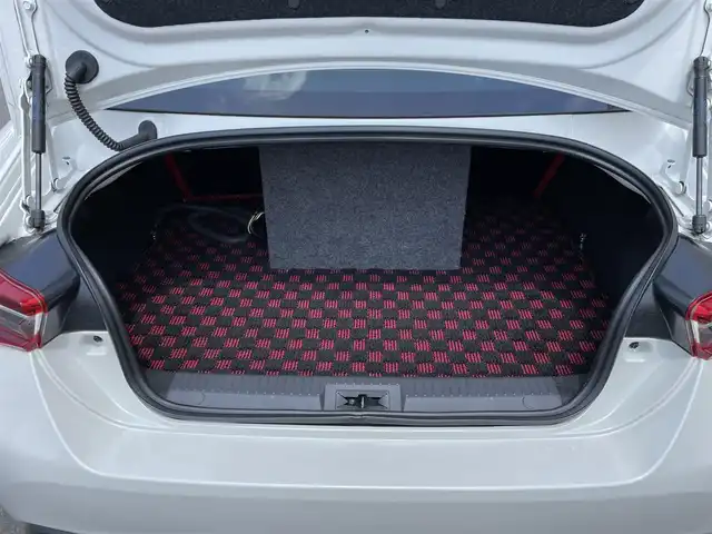 トヨタ ８６ GT 東京都 2020(令2)年 1.8万km クリスタルホワイトパール ガソリン/2WD(FR)/6速AT/純正7インチナビ/（AM/FM/CD/DVD/Bluetooth/フルセグTV）/バックカメラ/ドライブレコーダー/ETC/安全装備/・ビークルダイナミクスコントロール/・クルーズコントロール/・アンチロックブレーキシステム/装備/・ハーフレザーシート/・パドルシフト/・ステアリングスイッチ/・革巻きステアリング/・オートエアコン/・オートライトシステム/・LEDヘッドライト/・電動格納ミラー/・社外18インチAW【エンケイ　GTC01RR】/・BLIT車高調/・柿本改マフラー/・パイオニアサブウーファー/・純正フロアマット/・スマートキー/・スペアキー