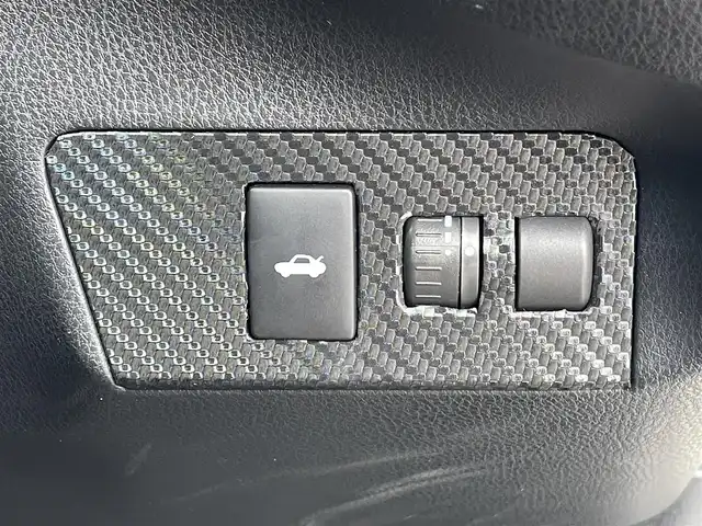 トヨタ ８６ GT 東京都 2020(令2)年 1.8万km クリスタルホワイトパール ガソリン/2WD(FR)/6速AT/純正7インチナビ/（AM/FM/CD/DVD/Bluetooth/フルセグTV）/バックカメラ/ドライブレコーダー/ETC/安全装備/・ビークルダイナミクスコントロール/・クルーズコントロール/・アンチロックブレーキシステム/装備/・ハーフレザーシート/・パドルシフト/・ステアリングスイッチ/・革巻きステアリング/・オートエアコン/・オートライトシステム/・LEDヘッドライト/・電動格納ミラー/・社外18インチAW【エンケイ　GTC01RR】/・BLIT車高調/・柿本改マフラー/・パイオニアサブウーファー/・純正フロアマット/・スマートキー/・スペアキー