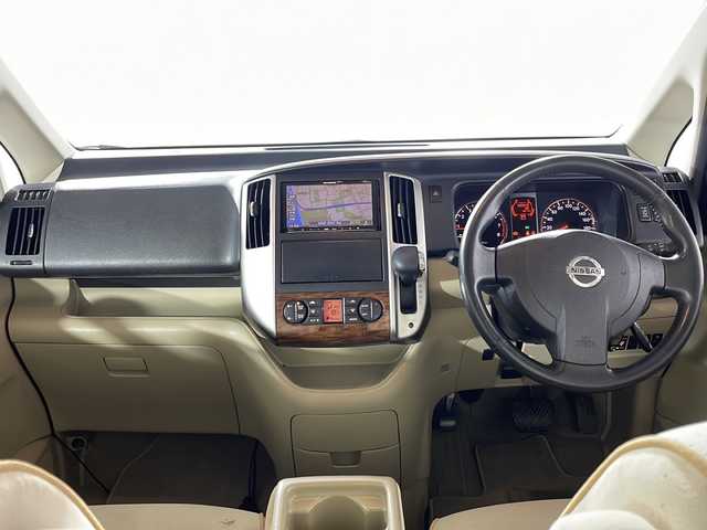 日産 セレナ 20G 福岡県 2008(平20)年 10.1万km クールアイアン Ｂｌｕｅｔｏｏｔｈ/バックカメラ/ウォークインスルー/ＥＴＣ/ワンセグ/スペアキー/純正アルミホイール/３列シート/両側パワースライドドア/前後ドライブレコーダー/リモコンキー/クリーンイオン