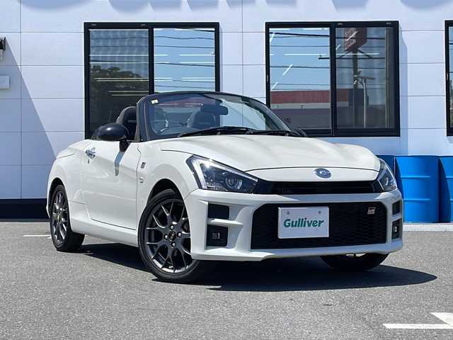 トヨタ コペン GRスポーツ 山口県 2023(令5)年 2万km パールホワイトⅢ 社外ナビ/フルセグテレビ/Bluetooth/CD/DVD/バックカメラ/シートヒーター/プッシュスタート/純正フロアマット
