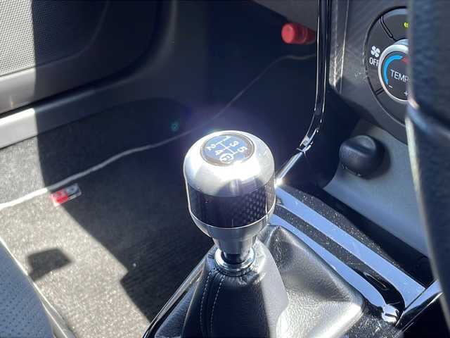 トヨタ コペン GRスポーツ 山口県 2023(令5)年 2万km パールホワイトⅢ 社外ナビ/フルセグテレビ/Bluetooth/CD/DVD/バックカメラ/シートヒーター/プッシュスタート/純正フロアマット