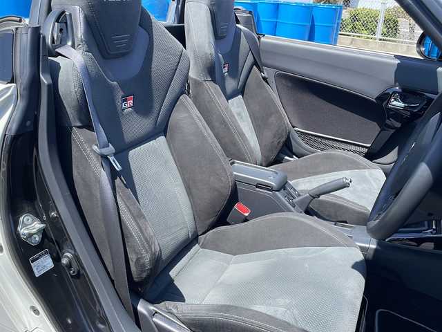 トヨタ コペン GRスポーツ 山口県 2023(令5)年 2万km パールホワイトⅢ 社外ナビ/フルセグテレビ/Bluetooth/CD/DVD/バックカメラ/シートヒーター/プッシュスタート/純正フロアマット