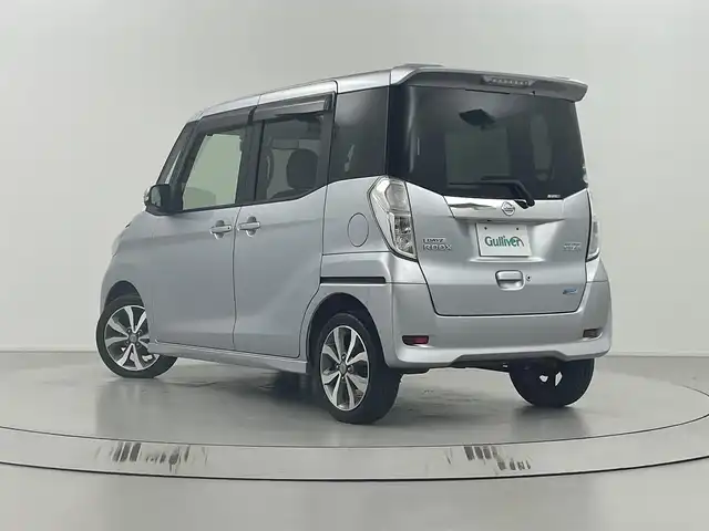 日産 デイズ ルークス ハイウェイスターX Gパッケージ 埼玉県 2015(平27)年 4.6万km クールシルバー アラウンドビューモニター/社外メモリナビ(型式：AVIC-MRZ02)/CD/ワンセグ/前後ドライブレコーダー/両側パワースライドドア/純正フロアマット/プッシュスタート/スマートキー/スペアキー１本/保証書・取説