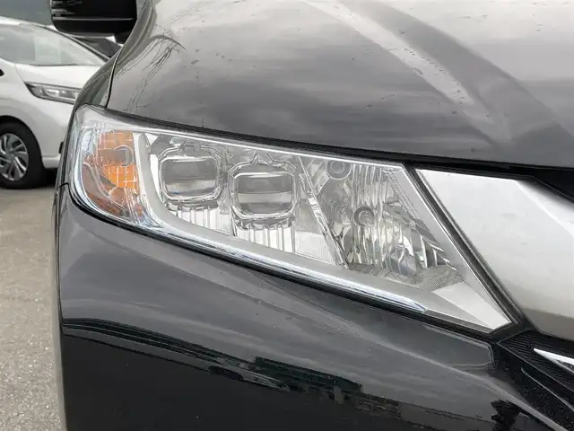 ホンダ グレイス ハイブリッド EX 福岡県 2015(平27)年 1.6万km クリスタルブラックパール 純正7型メモリナビ/（フルセグTV/BT/CD/DVD）/バックモニター/CTBA/クルコン/ETC/シートヒーター/コムテック製360°ドラレコ/純正LEDヘッドライト/純正フロアマット/Pスタート/スマートキー/スペアキー/電動格納ミラー/ハーフレザー/ステアリングリモコン/(BRIDGESTONE) REGNO GR-XIII 装着車