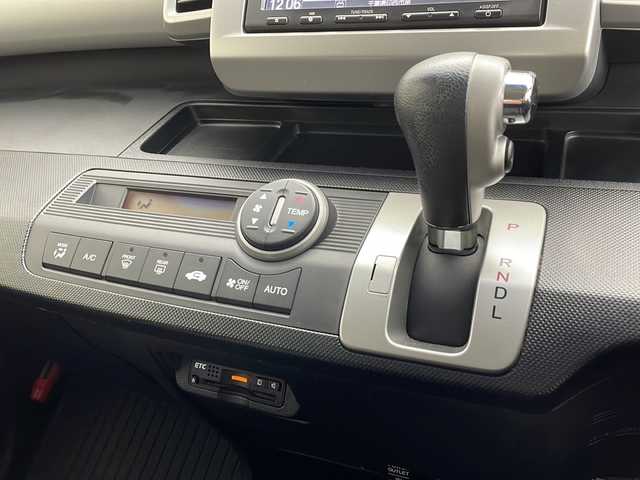 ホンダ フリード G ジャストセレクション 千葉県 2013(平25)年 8.9万km プレミアムスパークルブラックパール 純正メモリーナビ/ワンセグTV/バックカメラ/両側パワースライドドア/スマートキー/キセノンヘッドライト/ビルトインETC
