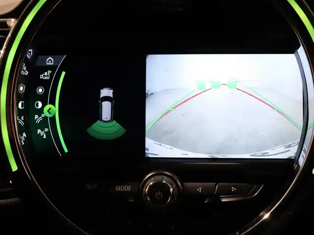 ＭＩＮＩ ミニ クラブマン クーパーD 静岡県 2019(令1)年 4.5万km ブリティッシュレーシンググリーンⅡ 衝突軽減ブレーキ　/ＡＣＣ　/純正ナビ　/バックカメラ　/ＥＴＣ　/コンフォートアクセス　/アンビエントライト　/スマートキー　/純正ＯＰ１７ＡＷ　/コーナーセンサー　　/ＭＩＮＩエキサイトメントＰＫＧ