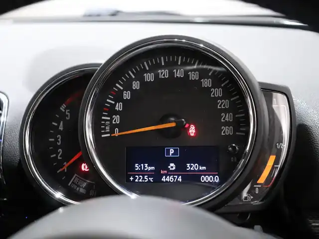 ＭＩＮＩ ミニ クラブマン クーパーD 静岡県 2019(令1)年 4.5万km ブリティッシュレーシンググリーンⅡ 衝突軽減ブレーキ　/ＡＣＣ　/純正ナビ　/バックカメラ　/ＥＴＣ　/コンフォートアクセス　/アンビエントライト　/スマートキー　/純正ＯＰ１７ＡＷ　/コーナーセンサー　　/ＭＩＮＩエキサイトメントＰＫＧ