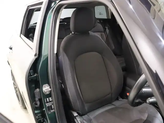 ＭＩＮＩ ミニ クラブマン クーパーD 静岡県 2019(令1)年 4.5万km ブリティッシュレーシンググリーンⅡ 衝突軽減ブレーキ　/ＡＣＣ　/純正ナビ　/バックカメラ　/ＥＴＣ　/コンフォートアクセス　/アンビエントライト　/スマートキー　/純正ＯＰ１７ＡＷ　/コーナーセンサー　　/ＭＩＮＩエキサイトメントＰＫＧ