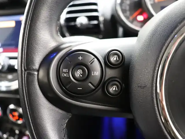 ＭＩＮＩ ミニ クラブマン クーパーD 静岡県 2019(令1)年 4.5万km ブリティッシュレーシンググリーンⅡ 衝突軽減ブレーキ　/ＡＣＣ　/純正ナビ　/バックカメラ　/ＥＴＣ　/コンフォートアクセス　/アンビエントライト　/スマートキー　/純正ＯＰ１７ＡＷ　/コーナーセンサー　　/ＭＩＮＩエキサイトメントＰＫＧ