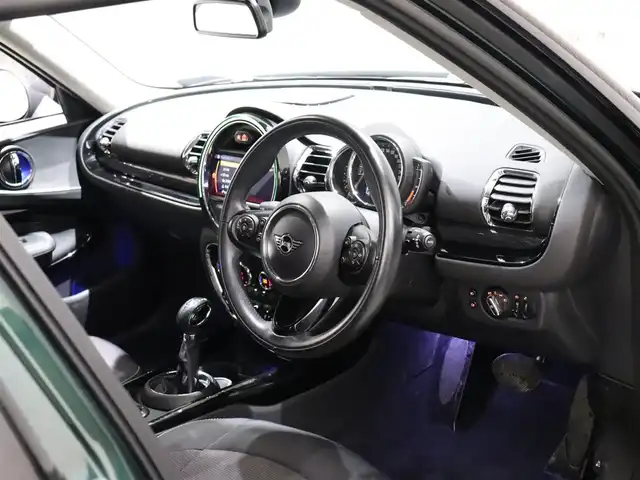 ＭＩＮＩ ミニ クラブマン クーパーD 静岡県 2019(令1)年 4.5万km ブリティッシュレーシンググリーンⅡ 衝突軽減ブレーキ　/ＡＣＣ　/純正ナビ　/バックカメラ　/ＥＴＣ　/コンフォートアクセス　/アンビエントライト　/スマートキー　/純正ＯＰ１７ＡＷ　/コーナーセンサー　　/ＭＩＮＩエキサイトメントＰＫＧ
