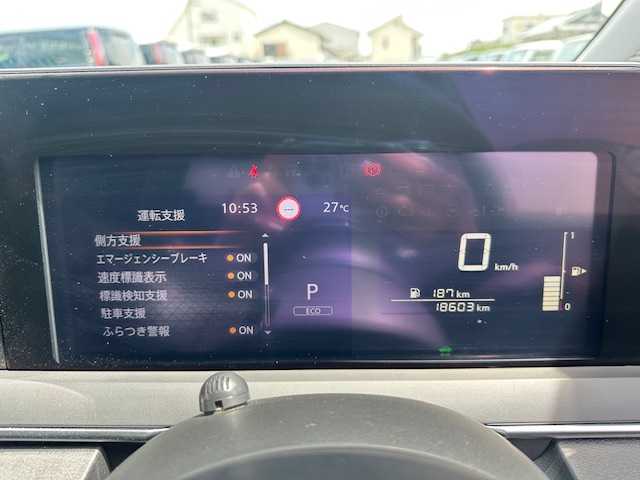日産 ノート X 大阪府 2021(令3)年 1.9万km スーパーブラック 純正９インチナビ　/フルセグ　/Ｂｌｕｅｔｏｏｔｈ　/バックカメラ　/純正ドライブレコーダー　/前後コーナーセンサー　/ＵＳＢ　/ＥＴＣ　/衝突軽減ブレーキ　/純正フロアーマット　/サイドバイザー　/スマートキー