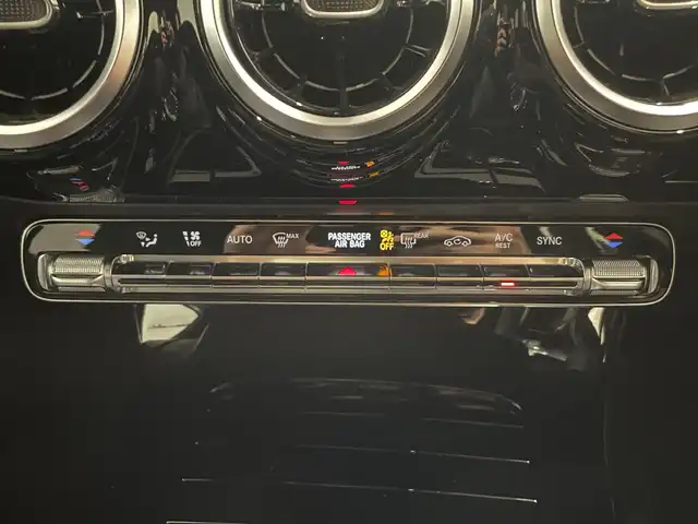 メルセデス・ベンツ Ｍ・ベンツ Ａ２００ｄ AMGライン 静岡県 2019(令1)年 4.8万km イリジウムシルバー ＡＣＣ　ＬＫＡ　ＢＳＭ　/ナビ　ＴＶ　/Ｂカメラ　ｂｌｕｅｔｏｏｔｈ　ＵＳＢ　/ハーフレザー　/シートヒーター　/マッサージシート　/ＬＥＤヘッドライト　/ロードサインアシスト　/無線充電　/自動パーキング　/コーナーセンサー　/ラゲッジマット/スペアキーあり