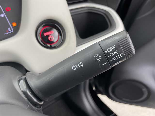 ホンダ フィット e:HEVホーム 富山県 2023(令5)年 2.1万km クリスタルブラックパール 純正ナビ（AM/FM/BT/USB/フルセグ）/全方位カメラ/ドライブレコーダー/ETC/ブラインドスポットモニター/OPグレー半革シート/シートヒーター/衝突被害軽減システム/レーダークルーズコントロール/レーンキープアシスト/コーナーセンサー/横滑り防止装置/アイドリングストップ/オートLEDライト/フォグライト/純正フロアマット/オートホールド付電子パーキング/革巻きステアリング/ステアリングスイッチ/スマートキー