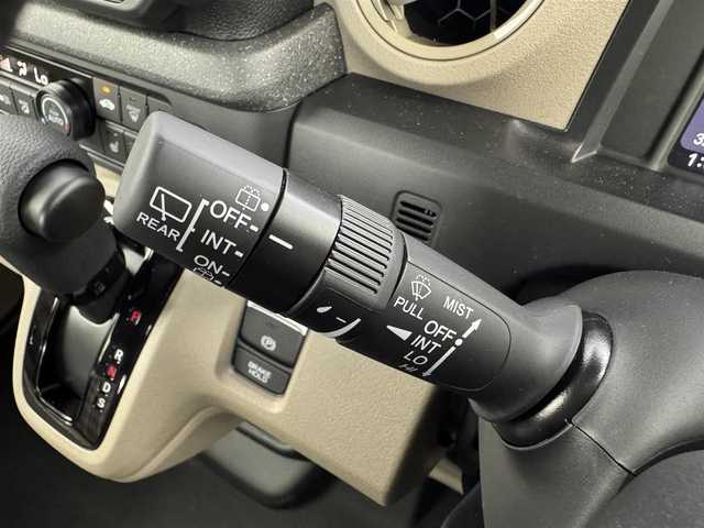 ホンダ Ｎ ＢＯＸ JOY 愛知県 2024(令6)年 0.1万km未満 ベージュ ・登録未使用車/・ホンダセンシング/・衝突被害軽減システム/・クルーズコントロール/・コーナーセンサー/・レーンキープアシスト/・横滑り防止装置/・オートライト/・LEDヘッドライト/・片側パワースライドドア/・シートヒーター/・純正AW/・電子パーキング/・オートホールド/・USB端子入力/・プッシュスタート/・スマートキー/・スペアキー