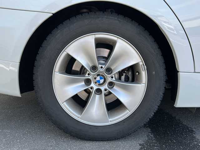 ＢＭＷ ３２０ｉ ツーリング 秋田県 2008(平20)年 4万km 白 ・リモコンキー/・CD再生/・純正ホイール