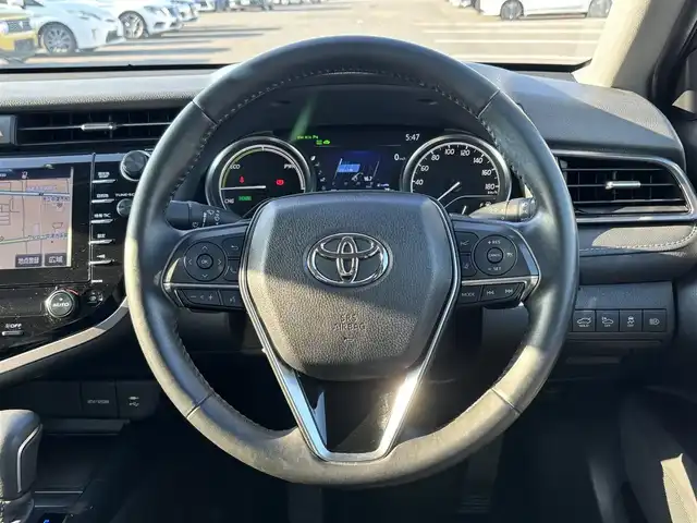 トヨタ カムリ WSレザーパッケージ 大分県 2019(令1)年 4.8万km プラチナホワイトパールマイカ ・純正ナビ(CD.DVD.SD.BT.AUX.USB)/・バックカメラ/・フルセグテレビ/・ヘッドアップディスプレイ/・プリクラッシュセーフティ/・レーンキープアシスト/・ブラインドスポットモニター/・ドライブレコーダー/・ETC 2.0/・コーナーセンサー/・パワーシート/・シートヒーター/・ブレーキホールド/・ドライブモード/・パドルシフト/・ステアリングリモコン/・オートハイビーム