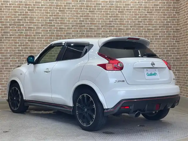 日産 ジューク ニスモ 岩手県 2014(平26)年 10.9万km ブリリアントホワイトパール ４WD/ターボ/MTモード付きAT/専用エクステリア/NISMO専用シート/専用本革・アルカンターラステアリング/専用18インチアルミホイール/アルミペダル/ビークルダイナミクスコントロール/オートエアコン/純正ナビ/（CD/DVD/フルセグ/USB/Bluetooth）/ETC/ドライブレコーダー/オートライト/HIDヘッドライト/純正フロアマット