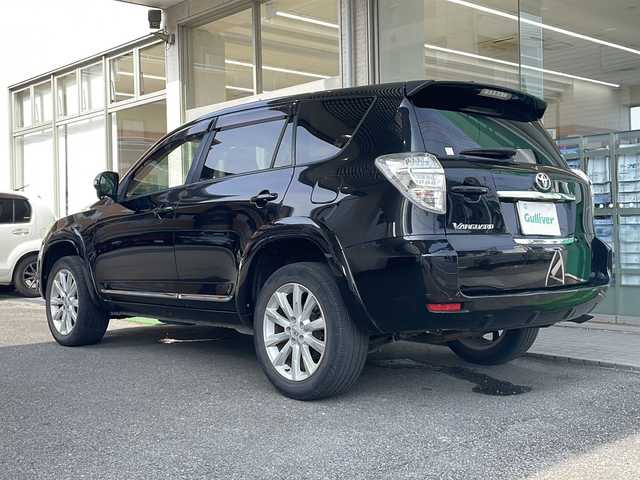 トヨタ ヴァンガード 240S Sパッケージ 高知県 2013(平25)年 12.7万km ブラック 純正ナビ/(Bluetooth/CD/SD/DVD/フルセグ)/バックカメラ/ETC/クルーズコントロール/オートライト/ハロゲンヘッドライト/フォグランプ/プッシュスタート/スマートキー/スペアキー1本/純正フロアマット/純正ドアバイザー/MTモード付AT/パドルシフト/横滑り防止装置/ダウンヒルアシストコントロール