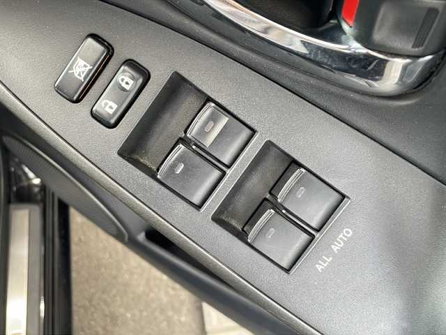 トヨタ ヴァンガード 240S Sパッケージ 高知県 2013(平25)年 12.7万km ブラック 純正ナビ/(Bluetooth/CD/SD/DVD/フルセグ)/バックカメラ/ETC/クルーズコントロール/オートライト/ハロゲンヘッドライト/フォグランプ/プッシュスタート/スマートキー/スペアキー1本/純正フロアマット/純正ドアバイザー/MTモード付AT/パドルシフト/横滑り防止装置/ダウンヒルアシストコントロール