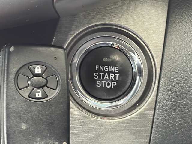 トヨタ ヴァンガード 240S Sパッケージ 高知県 2013(平25)年 12.7万km ブラック 純正ナビ/(Bluetooth/CD/SD/DVD/フルセグ)/バックカメラ/ETC/クルーズコントロール/オートライト/ハロゲンヘッドライト/フォグランプ/プッシュスタート/スマートキー/スペアキー1本/純正フロアマット/純正ドアバイザー/MTモード付AT/パドルシフト/横滑り防止装置/ダウンヒルアシストコントロール