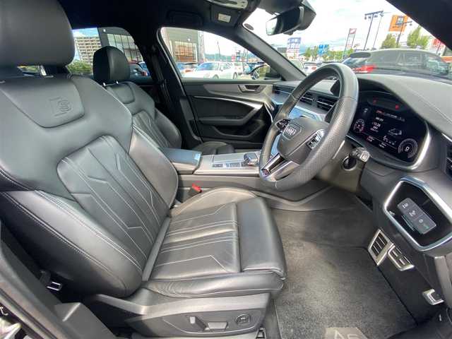 アウディ Ａ６ 45TFSIクワトロスポーツ 福岡県 2020(令2)年 4.8万km 黒 ・アダプティブクルーズコントロール/・純正ＨＤＤナビ／ＵＳＢ／Ｂｌｕｅｔｏｏｔｈ／ＡｐｐｌｅＣａｒＰｌａｙ/・バックカメラ/・黒革シート／シートヒーター/・前後ドライブレコーダー/・フルセグ/・ＥＴＣ/・純正19AW/・プッシュスタート/・パーキングアシスト/・アイドリングストップ/・スマートキー/・スペアキー/・電動リアゲート/・パワーシート/・レーンキープアシスト/・オートライト/・LEDライト/・パドルシフト/・保証書/・取扱説明書
