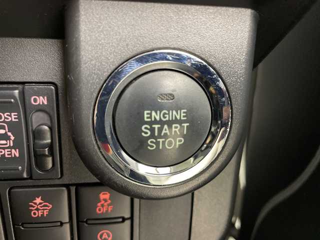 トヨタ ルーミー カスタムG S 道央・札幌 2017(平29)年 3.1万km パールホワイトⅢ ・社外ＳＤナビ（ＣＤ、ＤＶＤ）/・フルセグＴＶ/・両側パワースライドドア/・ワンオーナー/・衝突軽減ブレーキ/・クルーズコントロール/・車線逸脱警報/・先行車発信通知/・フロントフォグランプ/・ワイパーデアイサー/・純正エンジンスターター/・スペアキー/・スマートキー