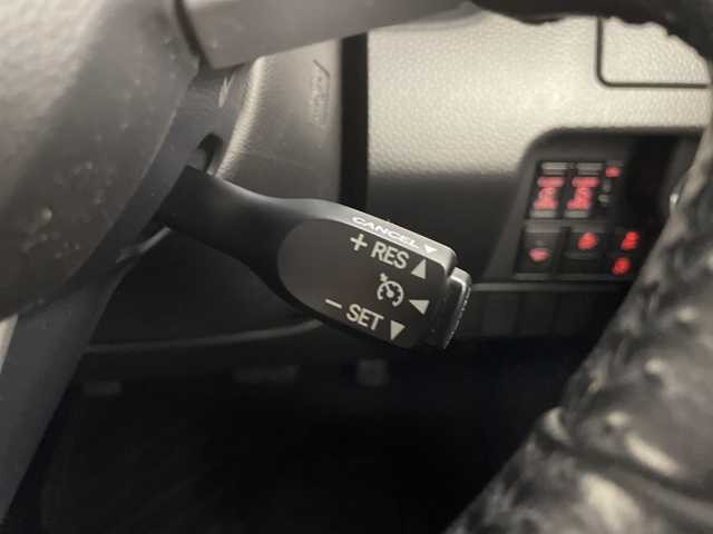 トヨタ ルーミー カスタムG S 道央・札幌 2017(平29)年 3.1万km パールホワイトⅢ ・社外ＳＤナビ（ＣＤ、ＤＶＤ）/・フルセグＴＶ/・両側パワースライドドア/・ワンオーナー/・衝突軽減ブレーキ/・クルーズコントロール/・車線逸脱警報/・先行車発信通知/・フロントフォグランプ/・ワイパーデアイサー/・純正エンジンスターター/・スペアキー/・スマートキー