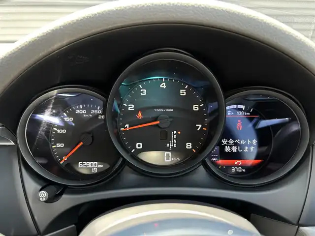 ポルシェ マカン 茨城県 2017(平29)年 6.3万km ジェットブラック 中期型　/衝突軽減Ｂ　/レーンアシスト　/クルコン　/黒革　/シートヒーター　/Ｍ付ＰＷシート　/ＰＷテールゲート　/ポルシェスマートエントリー　/ナビ　/ＢＴ　/ＵＳＢ　/Ｂカメラ　/パークセンサー　/パドルシフト　/ＥＴＣ/キセノンヘッドライト/禁煙車