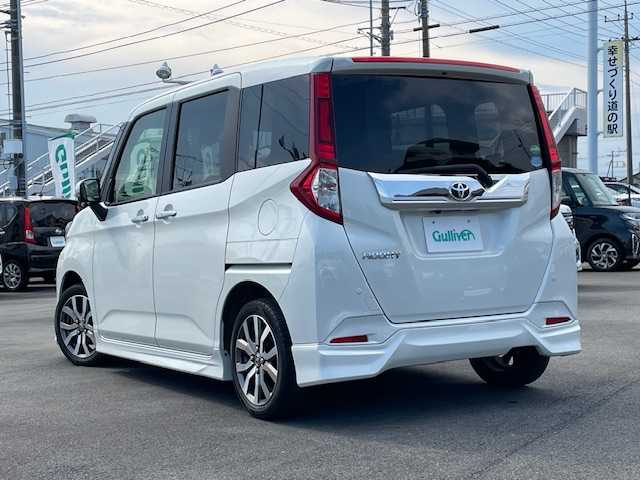 トヨタ ルーミー カスタムG－T 静岡県 2018(平30)年 6.7万km パールホワイトⅢ ●社外ナビ/(フルセグ/CD/DVD/Bluetooth)/(AVIC-RW901)/●バックカメラ/●クルーズコントロール/●衝突被害軽減システム/●後方コーナーセンサー/●LEDライト＆フォグランプ/●オートライト/●革巻きステアリング/●ステアリングスイッチ/●ETC/●両側パワースライドドア/●スマートキー/●プッシュスタート/●スペアキー×1/●純正フロアマット/●純正15インチアルミホイール/●ダブルSRS＋ABS/●取扱説明書