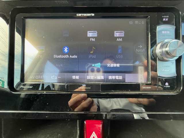 トヨタ ルーミー カスタムG－T 静岡県 2018(平30)年 6.7万km パールホワイトⅢ ●社外ナビ/(フルセグ/CD/DVD/Bluetooth)/(AVIC-RW901)/●バックカメラ/●クルーズコントロール/●衝突被害軽減システム/●後方コーナーセンサー/●LEDライト＆フォグランプ/●オートライト/●革巻きステアリング/●ステアリングスイッチ/●ETC/●両側パワースライドドア/●スマートキー/●プッシュスタート/●スペアキー×1/●純正フロアマット/●純正15インチアルミホイール/●ダブルSRS＋ABS/●取扱説明書