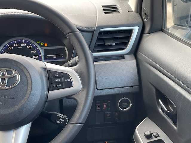 トヨタ ルーミー カスタムG－T 静岡県 2018(平30)年 6.7万km パールホワイトⅢ ●社外ナビ/(フルセグ/CD/DVD/Bluetooth)/(AVIC-RW901)/●バックカメラ/●クルーズコントロール/●衝突被害軽減システム/●後方コーナーセンサー/●LEDライト＆フォグランプ/●オートライト/●革巻きステアリング/●ステアリングスイッチ/●ETC/●両側パワースライドドア/●スマートキー/●プッシュスタート/●スペアキー×1/●純正フロアマット/●純正15インチアルミホイール/●ダブルSRS＋ABS/●取扱説明書