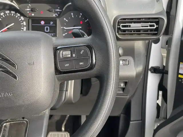 シトロエン シトロエン ベルランゴ フィール 長野県 2021(令3)年 5.1万km ブランバンキーズ 純正ナビ（FM/AM、BT、USB、IPOD）/アラウンドビューモニター/パーキングアシスト/前後ドライブレコーダー/前後コーナーセンサー/レーンキープアシスト/ブラインドスポットモニター/デジタルインナーミラー/横滑り防止装置/純正フロアマット/ダブルサイドエアバック/カーテンエアバック/ハロゲンオートライト/オートマチックハイビーム/純正１６AW/保証書、取扱説明書、記録簿/革ステアリング/スペアキー（１本）/ルーフレール