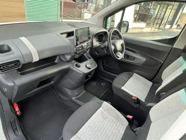 シトロエン シトロエン ベルランゴ フィール 長野県 2021(令3)年 5.1万km ブランバンキーズ 純正ナビ（FM/AM、BT、USB、IPOD）/アラウンドビューモニター/パーキングアシスト/前後ドライブレコーダー/前後コーナーセンサー/レーンキープアシスト/ブラインドスポットモニター/デジタルインナーミラー/横滑り防止装置/純正フロアマット/ダブルサイドエアバック/カーテンエアバック/ハロゲンオートライト/オートマチックハイビーム/純正１６AW/保証書、取扱説明書、記録簿/革ステアリング/スペアキー（１本）/ルーフレール