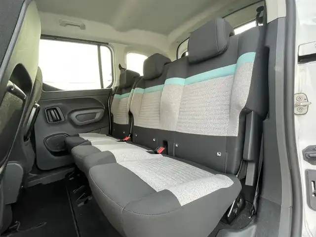 シトロエン シトロエン ベルランゴ フィール 長野県 2021(令3)年 5.1万km ブランバンキーズ 純正ナビ（FM/AM、BT、USB、IPOD）/アラウンドビューモニター/パーキングアシスト/前後ドライブレコーダー/前後コーナーセンサー/レーンキープアシスト/ブラインドスポットモニター/デジタルインナーミラー/横滑り防止装置/純正フロアマット/ダブルサイドエアバック/カーテンエアバック/ハロゲンオートライト/オートマチックハイビーム/純正１６AW/保証書、取扱説明書、記録簿/革ステアリング/スペアキー（１本）/ルーフレール