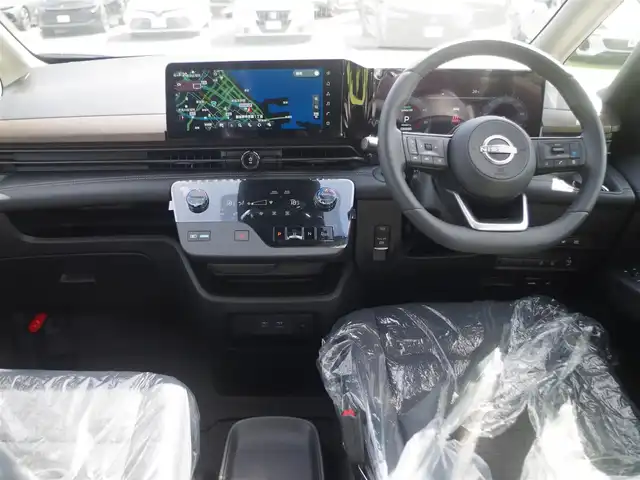 日産 セレナ e－パワー ハイウェイスター V 千葉県 2025(令7)年 0.1千km ダイヤモンドブラック e-POWER　ハイウエイスターV　ヘッドランプ オートレベライザー+アダプティブLEDヘッドライトシステム+インテリジェント アラウンドビューモニター（移動物 検知機能付）+インテリジェント ルームミラー+アドバンスドドライブアシストディスプレイ（12.3インチカラーディスプレイ）+統合型インターフェースディスプレイ+ワイヤレス充電器+6スピーカー+NissanConnectナビゲーションシステム（地デジ内蔵）+車載通信ユニット（TCU［Telematics Control Unit］）+ETC2.0ユニット（ビルトインタイプ）+ドライブレコーダー（前後セット）+プロパイロット（ナビリンク機能付）+プロパイロット緊急停止支援システム（SOSコール機能付）+SOSコール（488/400円）/エマージェンシーブレーキ/プロパイロット/インテリジェントクルーズコントロール/インテリジェントルームミラー/ハンズフリー両側パワースライドドア/純正コネクトナビ/地デジTV/【Bluetooth接続】/アラウンドビューモニター/ドライブレコーダー/ワイヤレス充電/革巻きステアリング/ステアリングスイッチ/ETC（2.0）/LEDヘッドライト/コーナーセンサー/インテリジェントキー